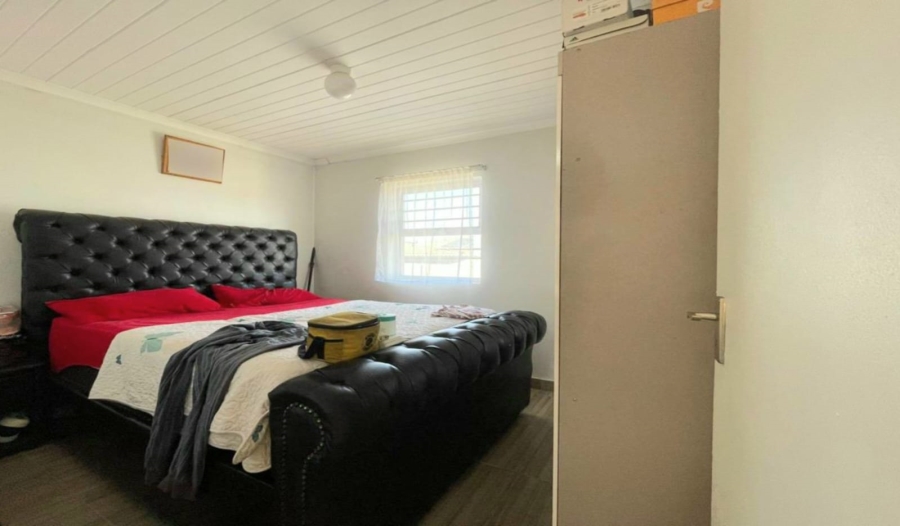 3 Bedroom Property for Sale in Dalvale Western Cape